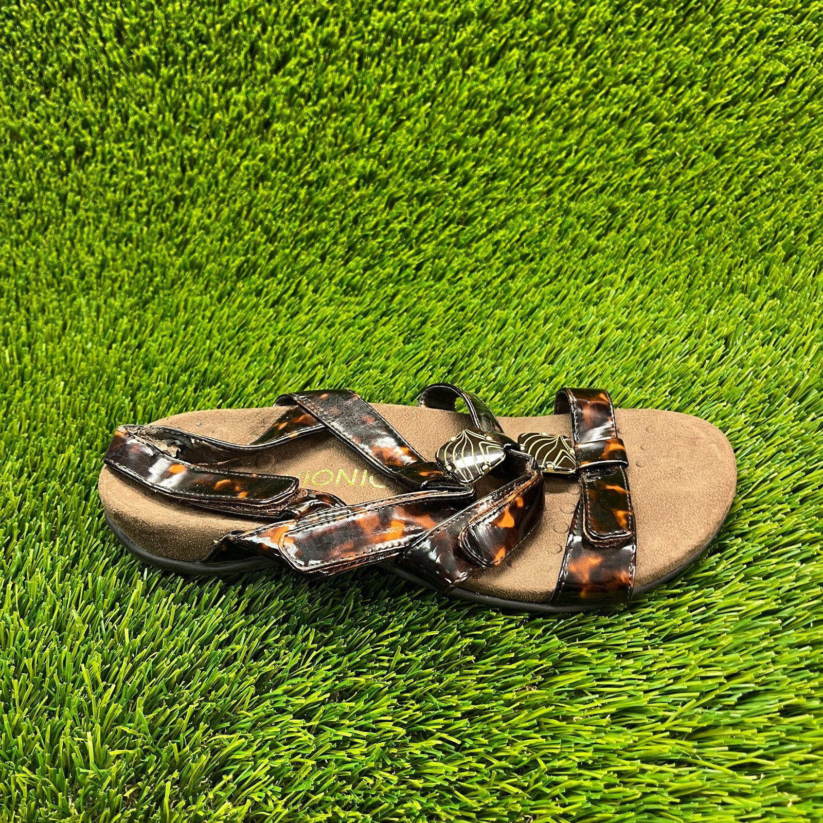 Vionic Amber Womens Size 8 Black Brown Beach Walking Hiking Strappy Sandals