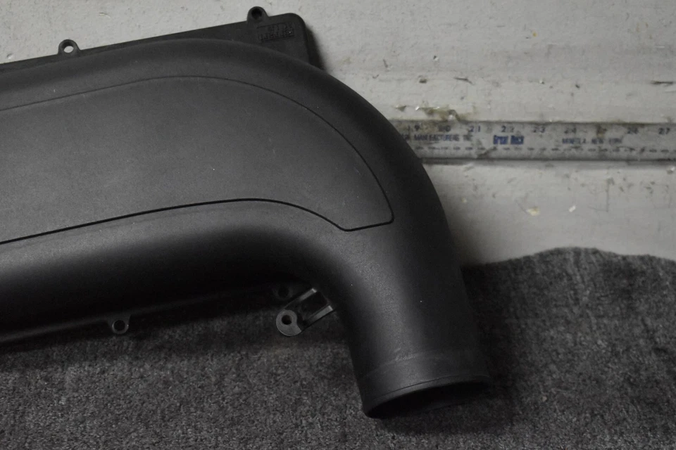 CUBIERTA DE CAJA DE AIRE SUPERIOR IZQUIERDA FERRARI CALIFORNIA FÁBRICA OEM Foto 3 de 4