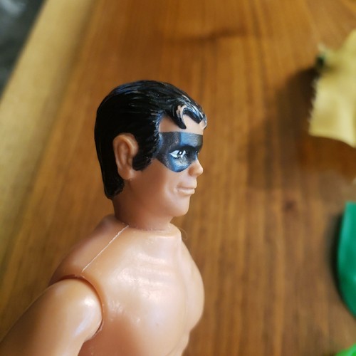 Modellino vintage Mego Robin tipo 2 (guanti e adesivi ripro) WGSH BATMAN - Foto 7 di 11