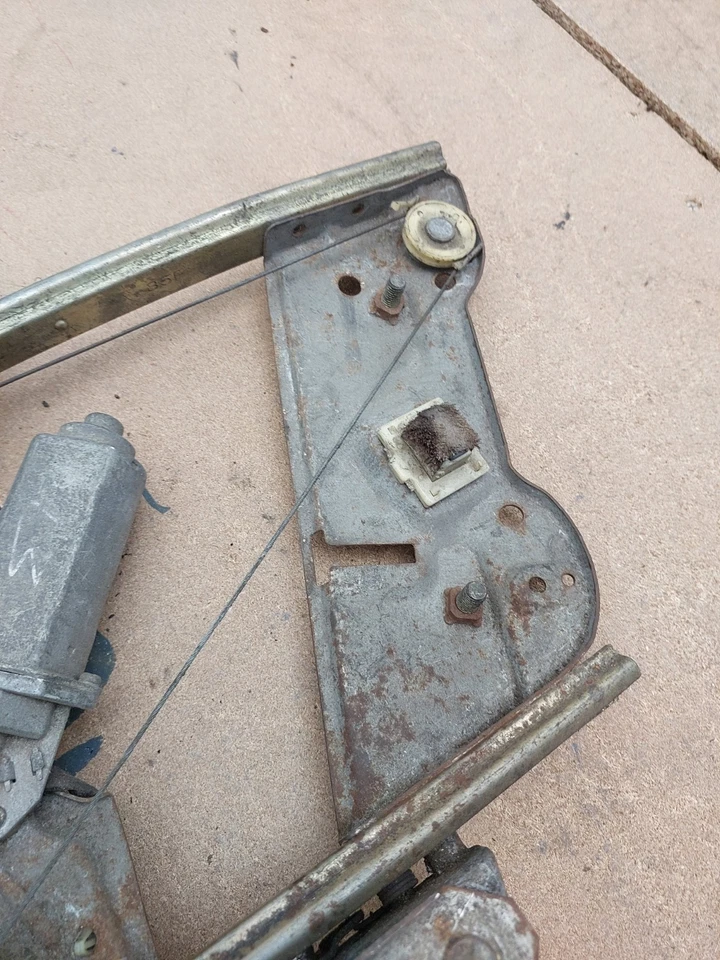 JDM Skyline R32 GTR GTS BNR32 HCR32 Coupe Power Window Motor & Regulator Driver - Image 2 of 4