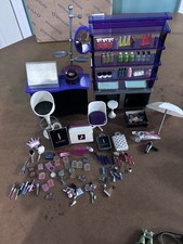 BRATZ DOLL Kiss N Make Up 2004 LifeStyle Coll...