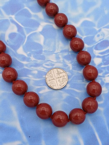 Beautiful Heavy Made In Italy 11.4 mm Burgundy Glass Beaded Magnetic Necklace - Picture 5 of 12