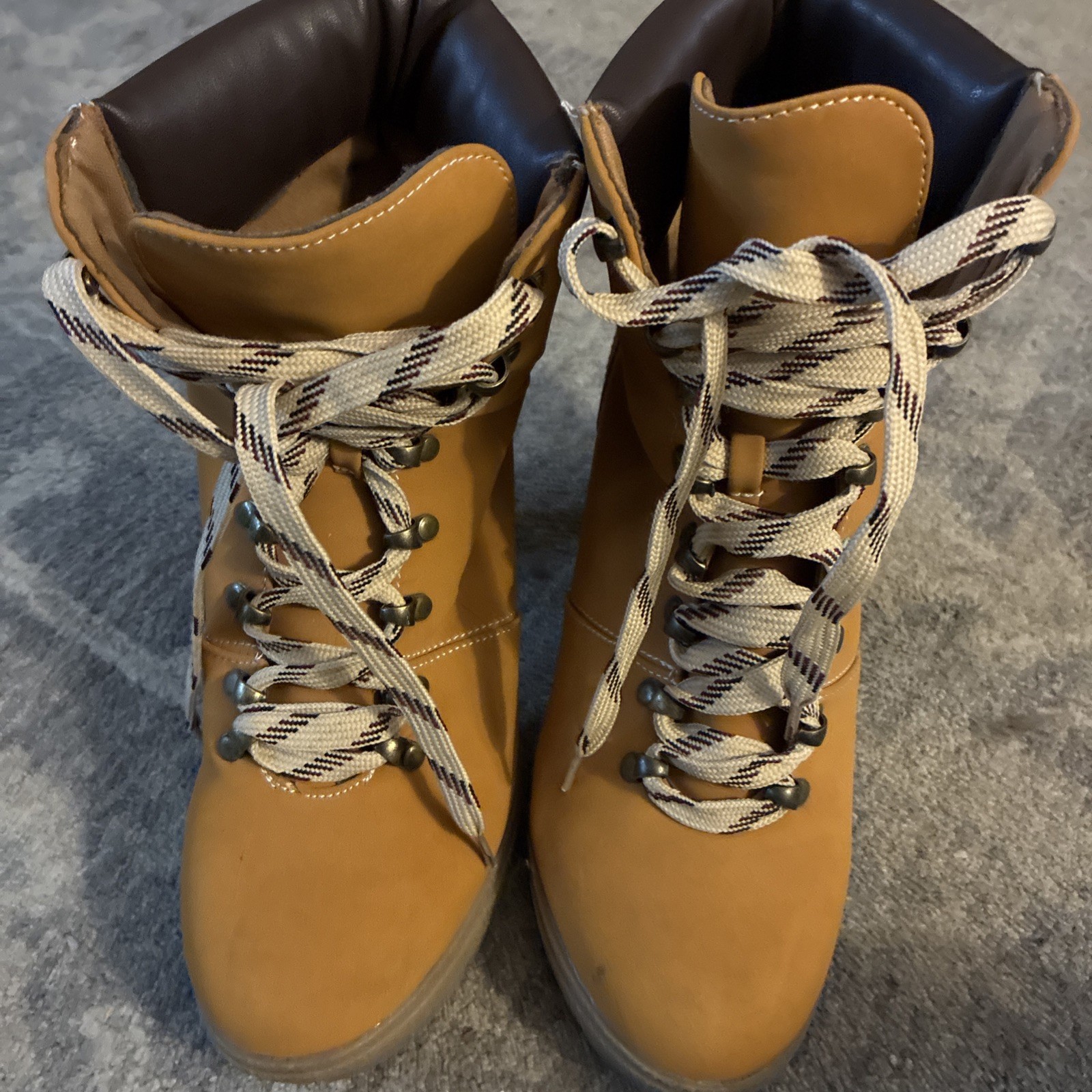 Wild Diva Women's High Block Heel Boots Mustard Yellow Tan Lace Up Size 9