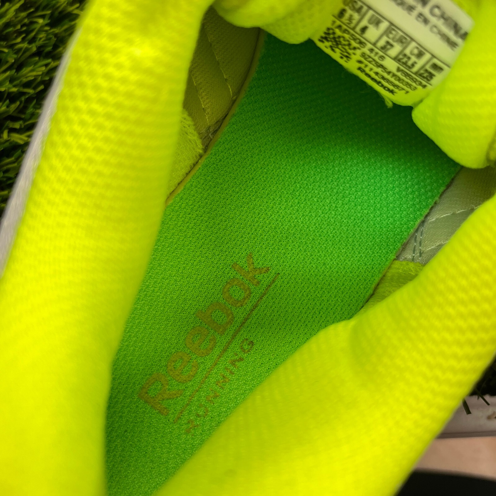 Reebok Fitframe Womens Size 6.5 Gray Volt Walking Running Shoes Sneakers thumbnail 8