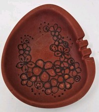 VTG Sascha B Brastoff Matte Orange Flower Design Ceramic Ashtray 1960s MCM READ!