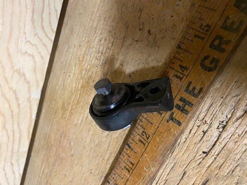 Top handle shock absorber from a Craftsman 2.0 Chainsaw, Model 358.355051 - Bild 3 von 3