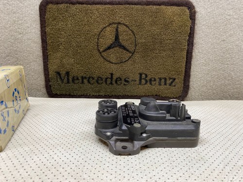 Mercedes Benz W201 Ignition Control Box NOS - Picture 4 of 7