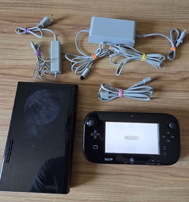 Wii U - Nintendo Wii  U Konsole Schwarz mit Wii U GamePad