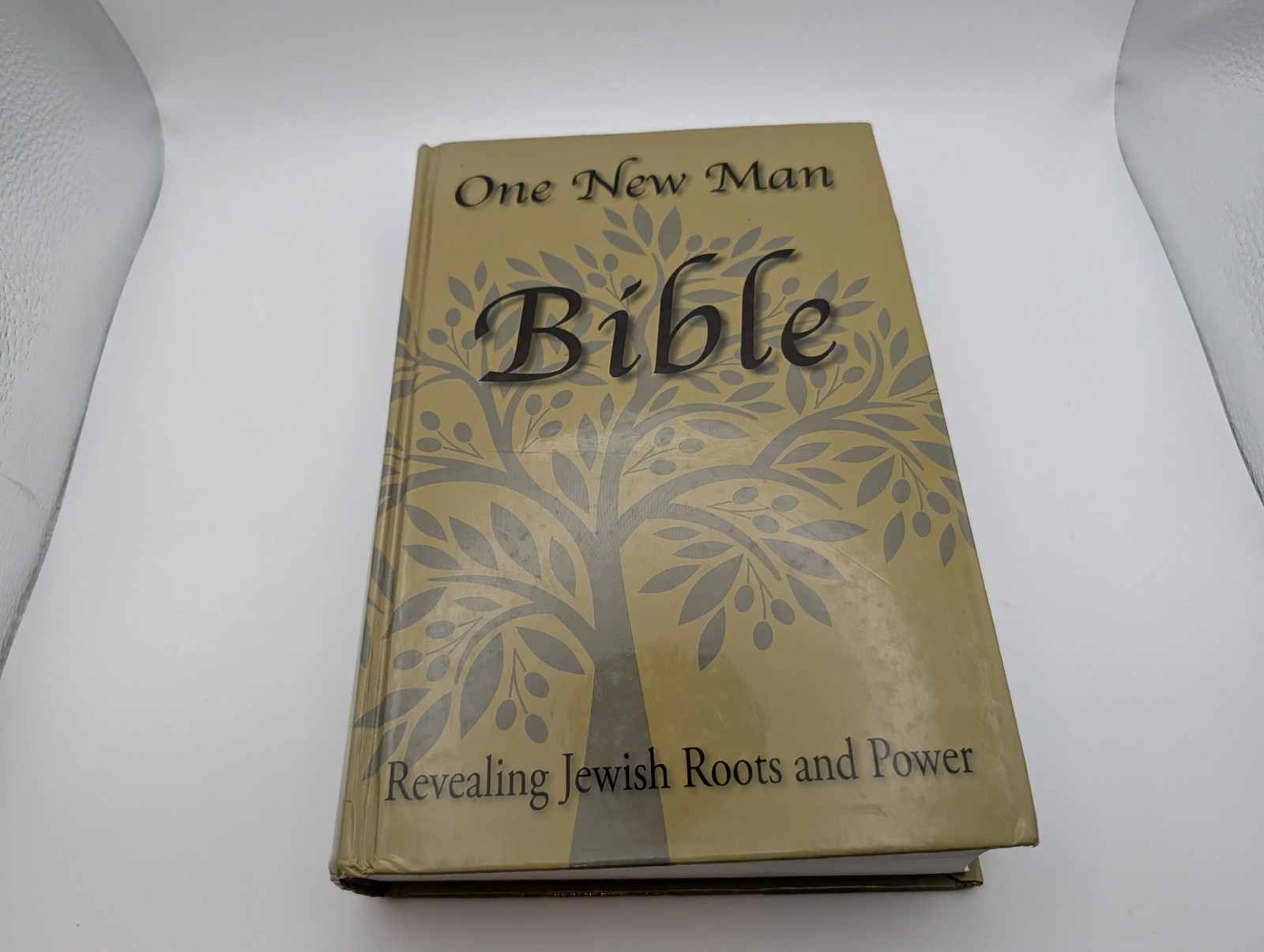 One New Man Bible: Revealing Jewish Roots and Power (Hardcover)