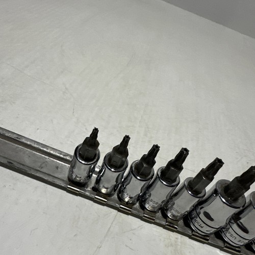 Juego de enchufes Torx a prueba de manipulaciones de accionamiento combinado Snap On de 10 piezas T8-T50 210EFTXRY - Imagen 2 de 12