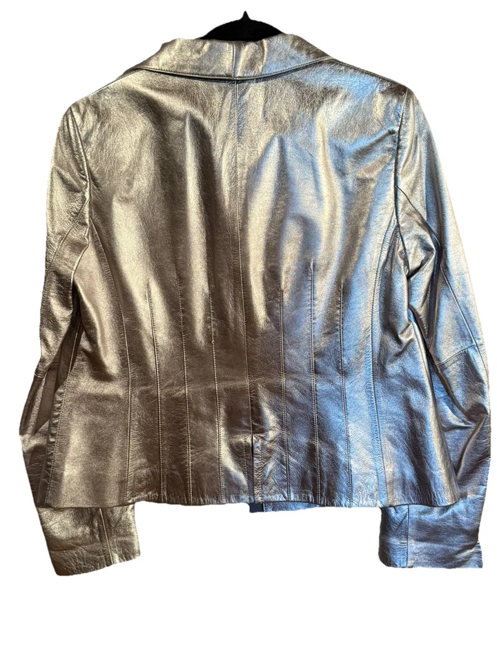 Куртка женская Jones New York серебристая 100% кожа на пуговицах спереди средняя - Изображение 2 из 4