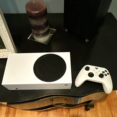 Microsoft Xbox Series S 512GB White Console + Controller, with both cables