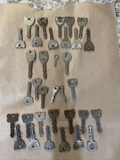 Vintage lot of Master Lock Keys Lot of 34 Milwaukee