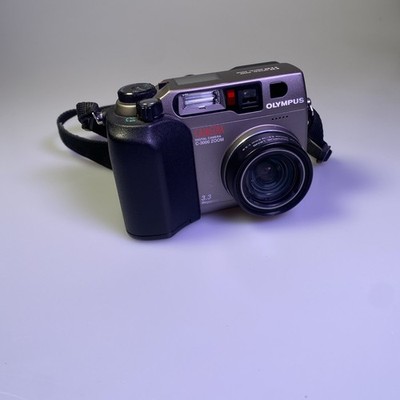 Olympus Camedia  C-3000 Zoom Digital Camera