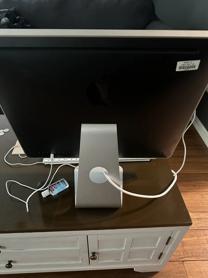 Apple iMac 20" Desktop - MC015LLC (June, 2009) - Image 3 of 3