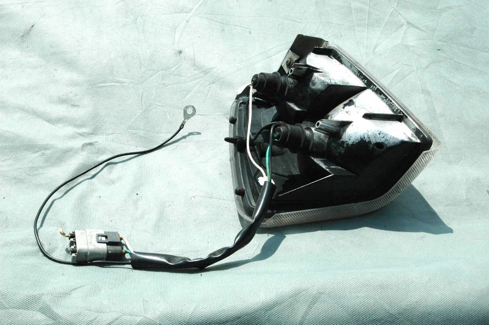 1986-1993 Volvo 240 Front Turn Signal Light w/Bulb LH Cibie oem 1312635 - Image 2 of 4