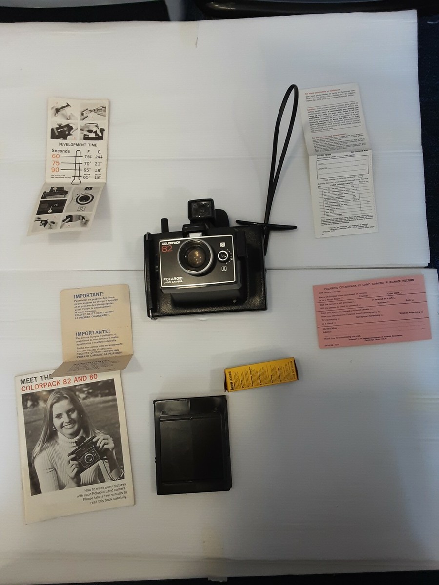 POLAROID COLOUR PACK 82 LAND CAMERA BOXED UK