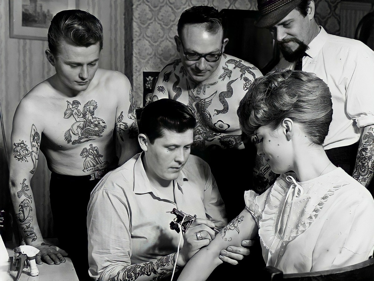 Vintage Tattoo Image 14 x 11