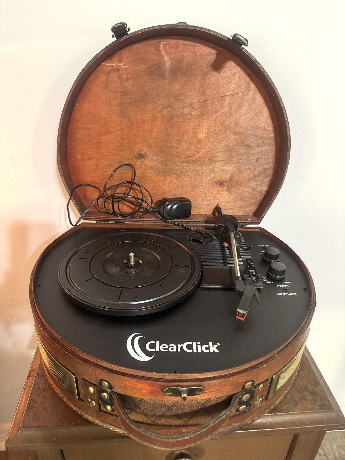 Vintage Style Bluetooth Suitcase Record Player Portable Turntable-image