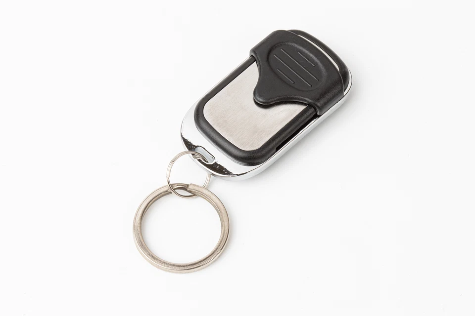 ZV55 Funk-Fernbedienung für Mercedes E-Klasse (W124) Einbaufotos - Bild 4 von 4