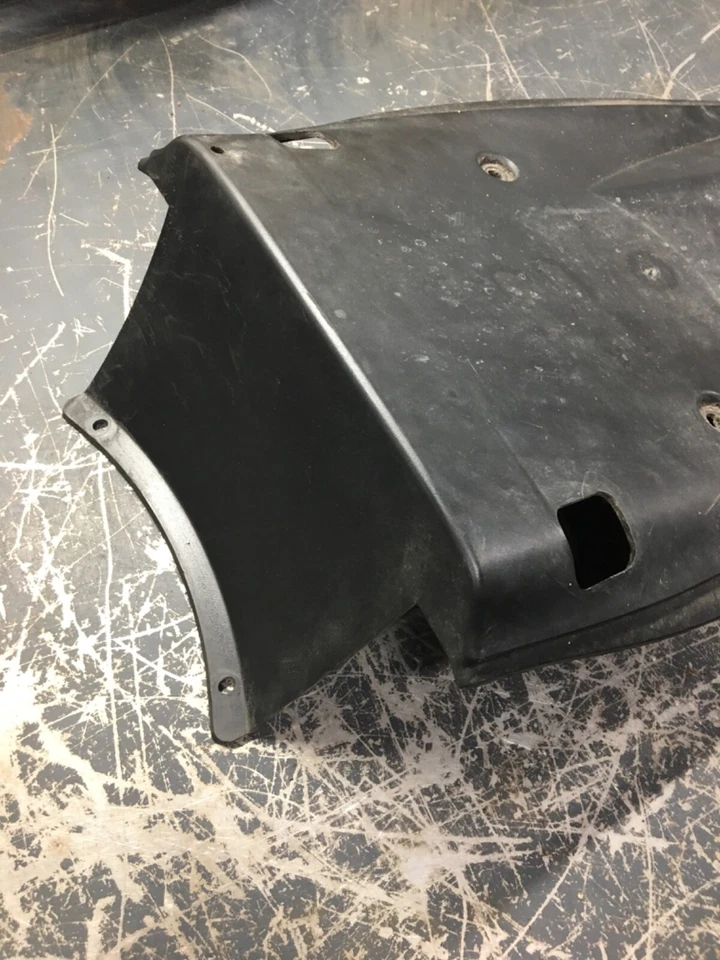 Guardabarros interior trasero Buell XB12R 2008 Firebolt buen fabricante de equipos originales guardabarros inferior Foto 3 de 4