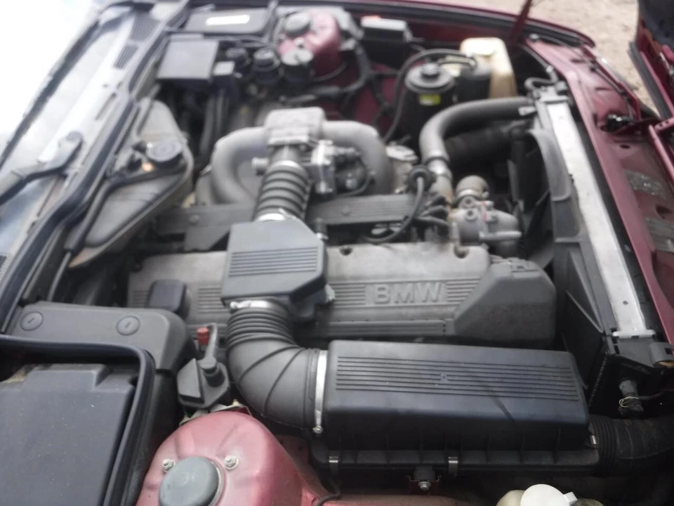 Cilindro maestro de freno usado se adapta a: Bmw 735I 1991 grado A Foto 2 de 4