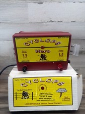 Taylor Fence Inc. Cyclops Hero - Cargador de valla de 1,5 julios - CA nuevo