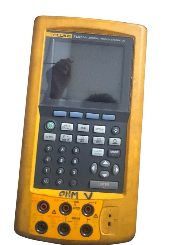 Fluke 743B Documenting Process Calibrator – Multifunction Source/Measure – Refur