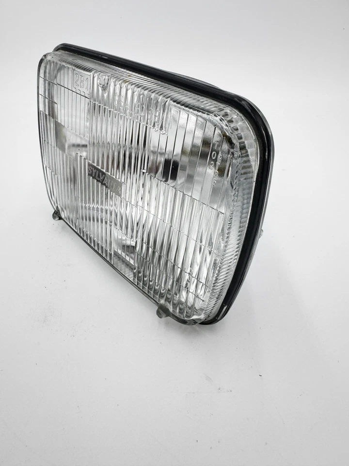 Headlight Bulb-Base GE Lighting H6054 - Image 2 of 4