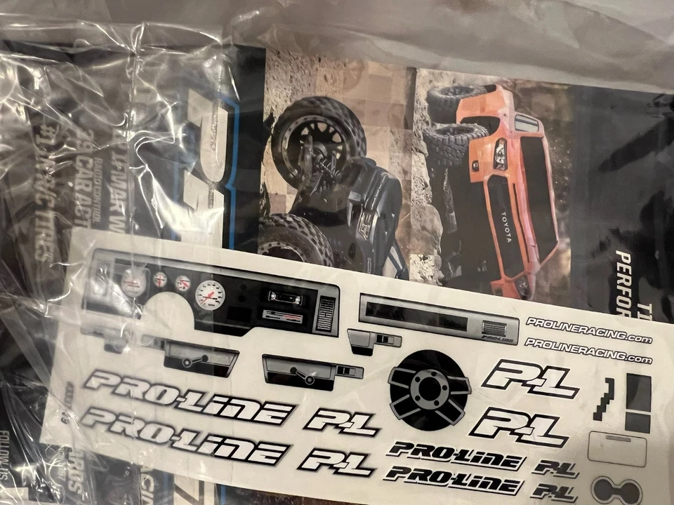 pc-c interior clear body 1/10 crawler - Image 2 of 3