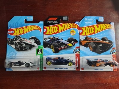 Hot Wheels Formula 1 E Gen 2 Gen3 Oracle Red Bull Tag HEUER PORSCHE Set Of 3