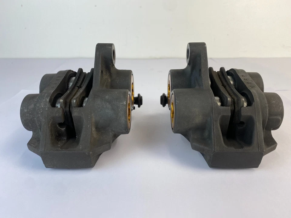 YAMAHA YZF R1 2003 SE ADAPTA A PINZAS DE FRENO DELANTERAS 2002-2003 5PW2580T0000 5PW2580U0000 Foto 3 de 4