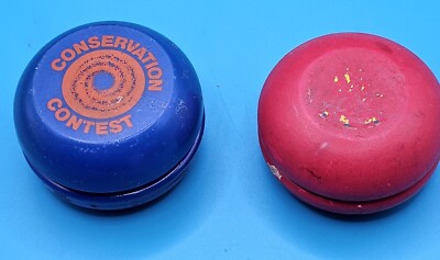 Toy Wood Yo-Yos! Red Plain & Blue Conservation Contest Vintage EUC (Lot Of 2)