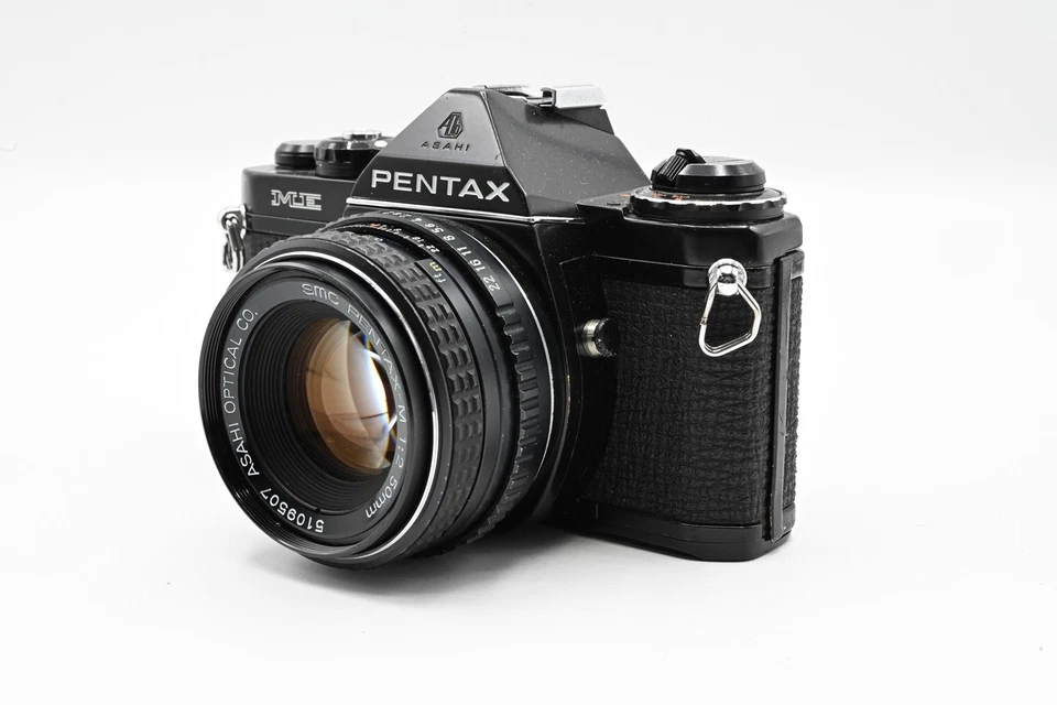 Kit de cámara SLR Pentax Black ME 35 mm con lente de 50 mm - hallazgo raro, gran aspecto Foto 3 de 4