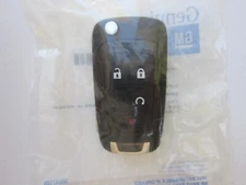 NEW OEM GMC CHEVY FLIP KEY KEYLESS REMOTE FOB ALARM 20873622 (4 & 5 Button)