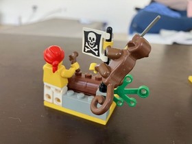 LEGO Pirates: Buried Treasure (6235) & Pirate Treasure Hold (1889)
