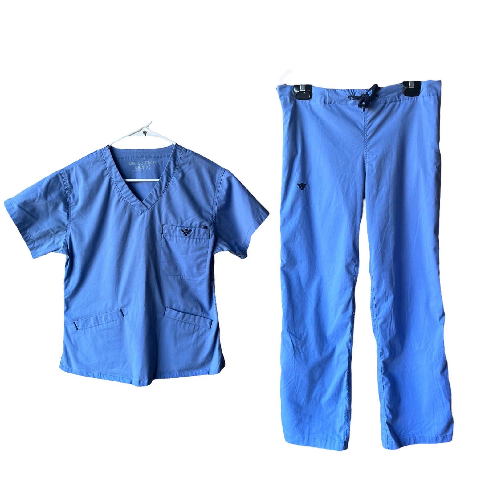 Med Couture Top 8403 / Pants 8705 Two Pc Scrub Set Size XS VNeck