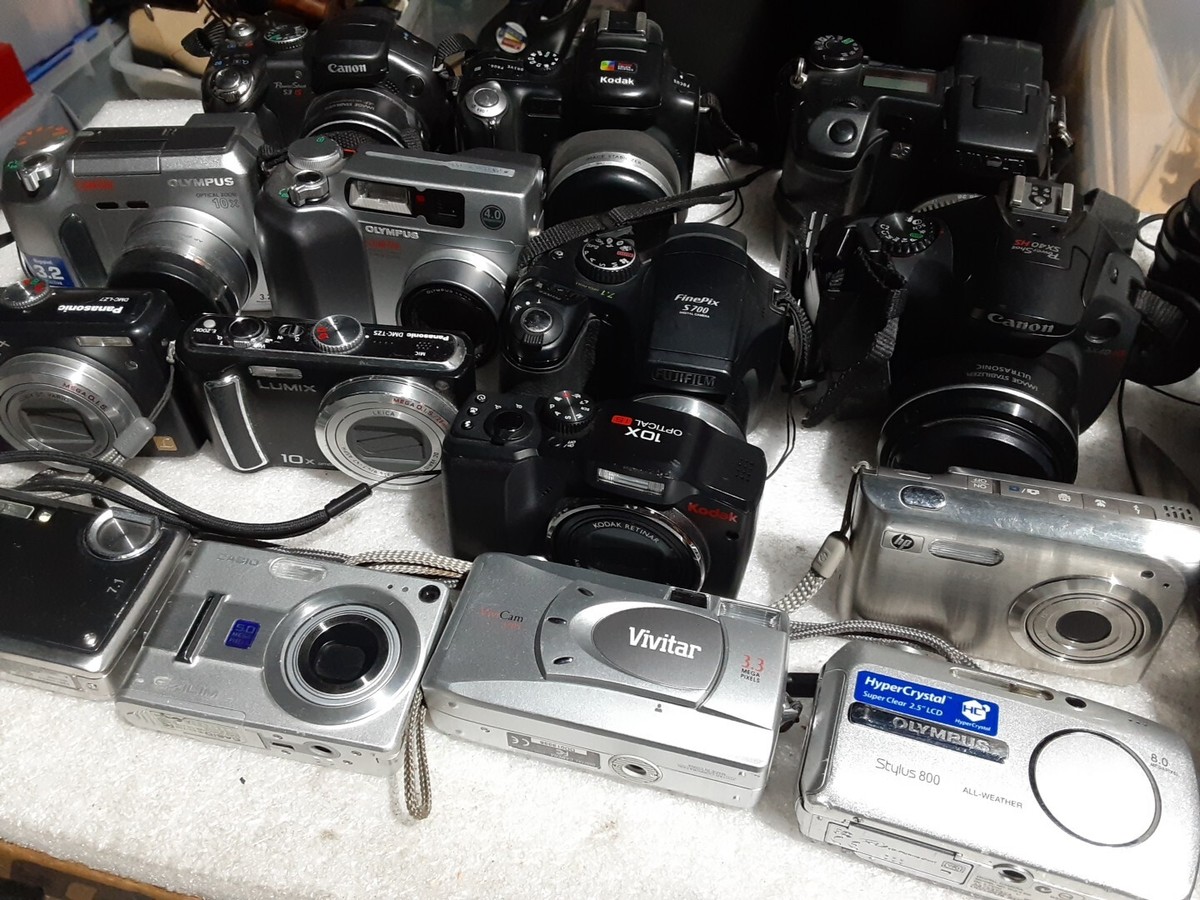Lot of 15 Digital Cameras Panasonic Olympus Casio Kodak Lot of 15 Digital Cameras Panasonic Olympus Casio Kodak