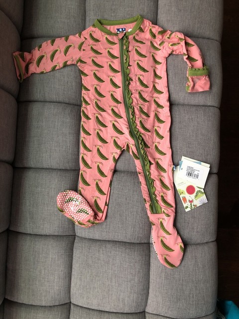 baby shark ruffle pants