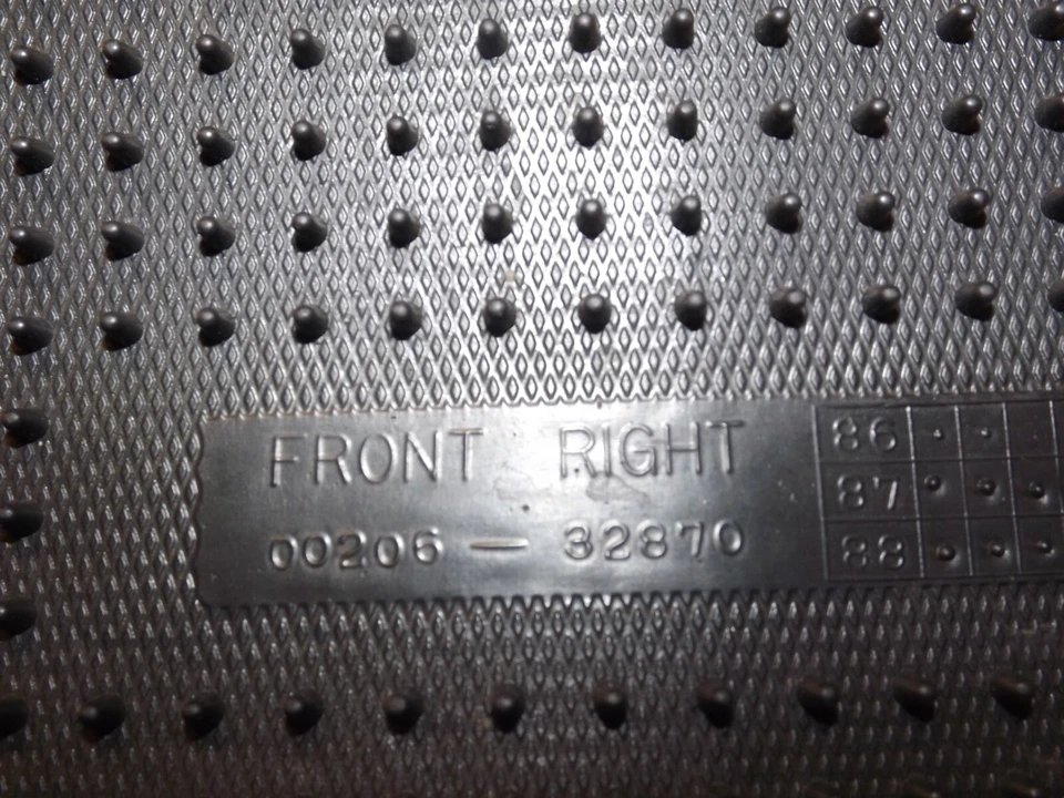 87-92 OEM Original Toyota Camry V20 Delantero Derecho Pasajero Alfombrilla Alfombra Bronceada FR Foto 3 de 4