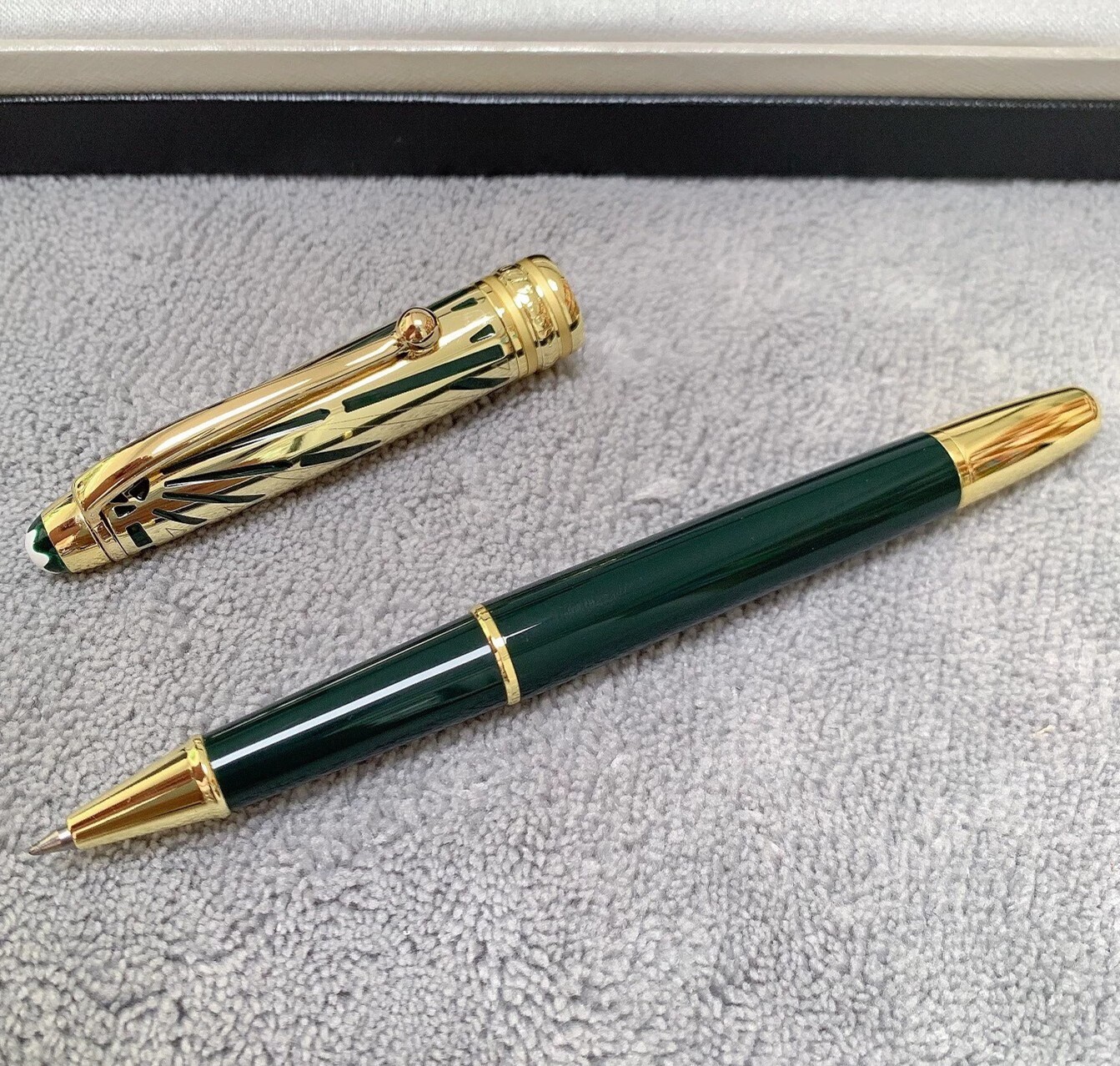 Deluxe Centenary Series Green + Gold Color 0.7mm Rollerball Pen No Box