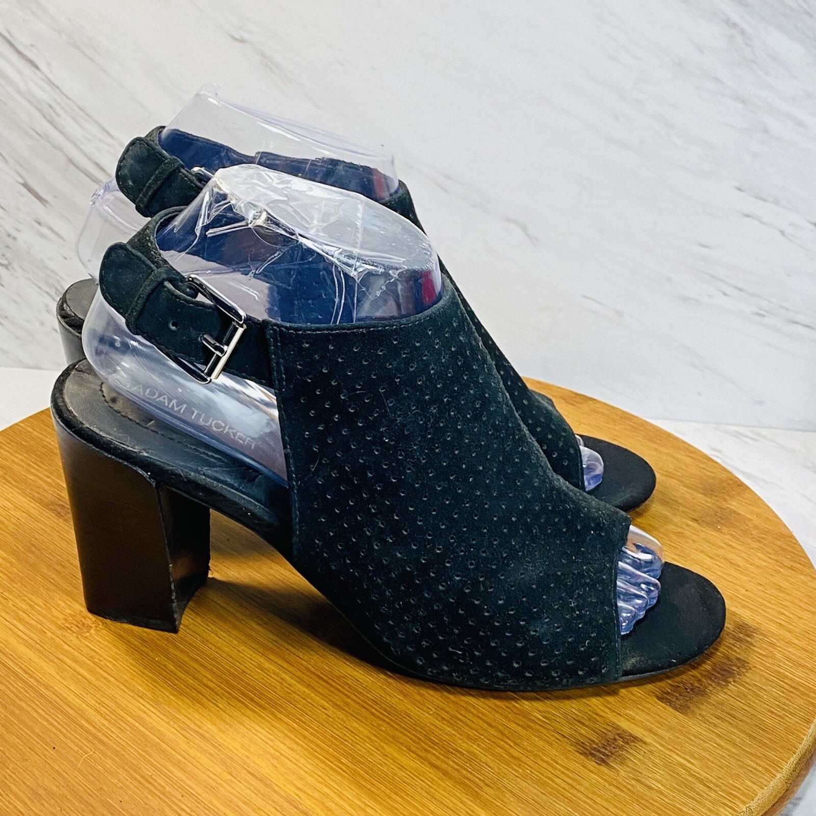 APL Adam Tucker Meridia sandalo scamosciato traforato taglia 7 5M nero