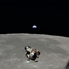 Photo Nasa - Apollo 11 - Module lunaire Lune & levée de Terre