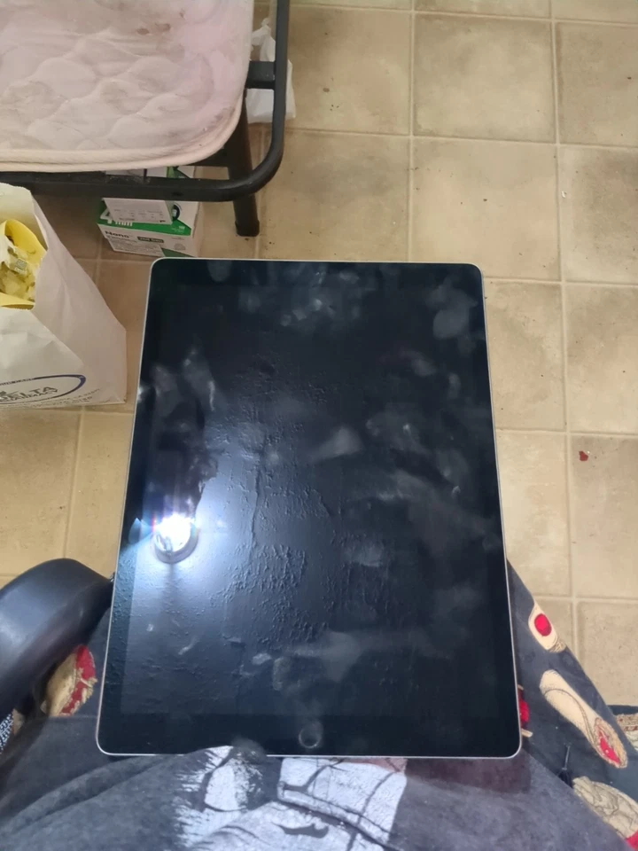 iPad Pro 12.9-inch - Image 2 of 3