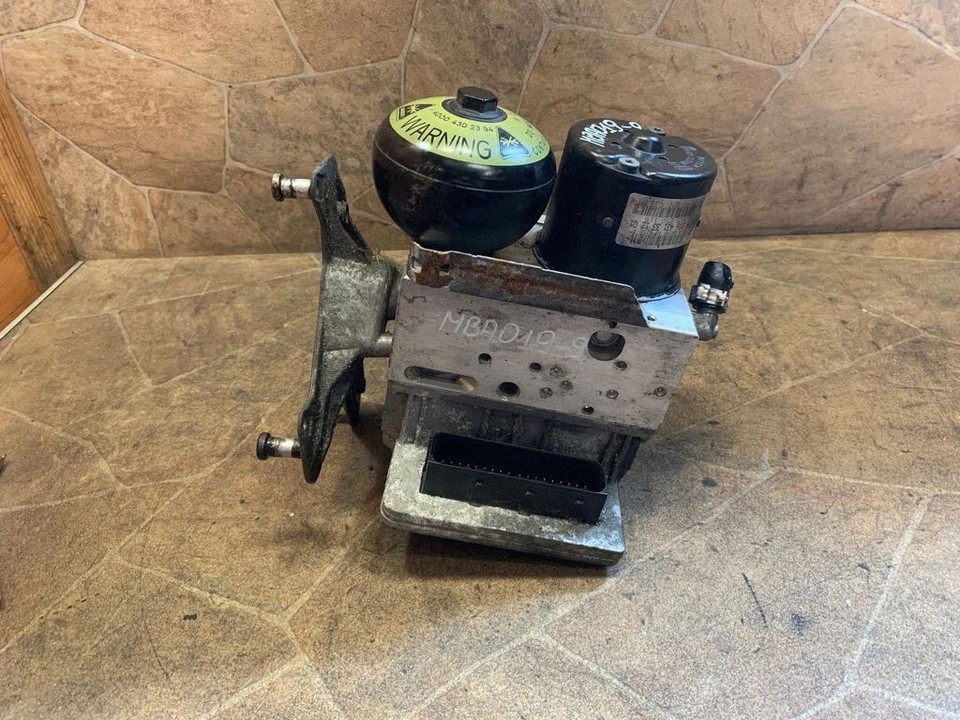 Mercedes-Benz SL R230 2009 ABS hydraulic unit / control module ...