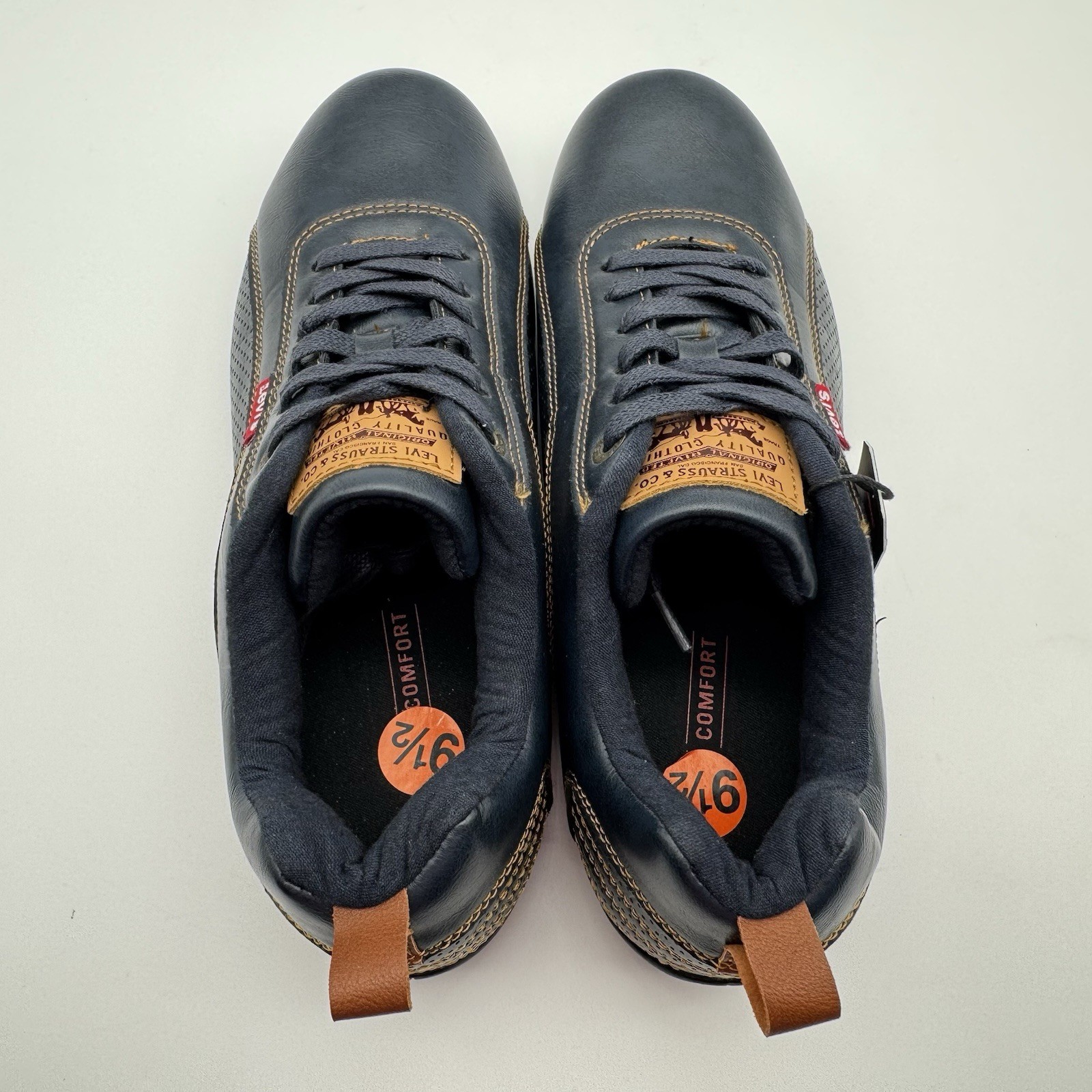 New Levis Sylmar Burnish Men’s 9.5 Navy Sneakers NWT thumbnail 12