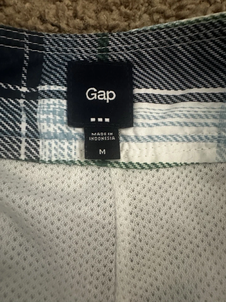 Shorts de natação/prancha GAP (forrado) médio masculino branco, azul, verde bolsos xadrez - Imagem 3 de 4