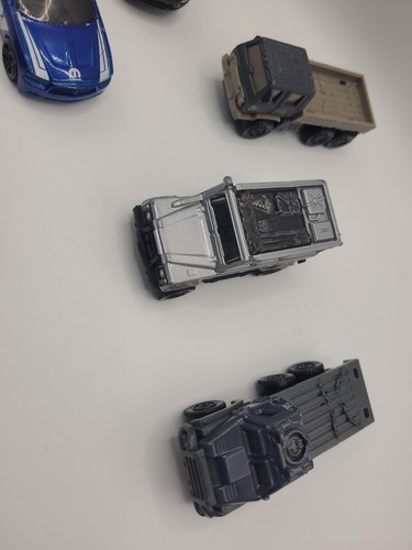 Lotto misto di 6 veicoli pressofusi Hot Wheels e Matchbox: Jurassic World, Mopar e - Foto 4 di 10