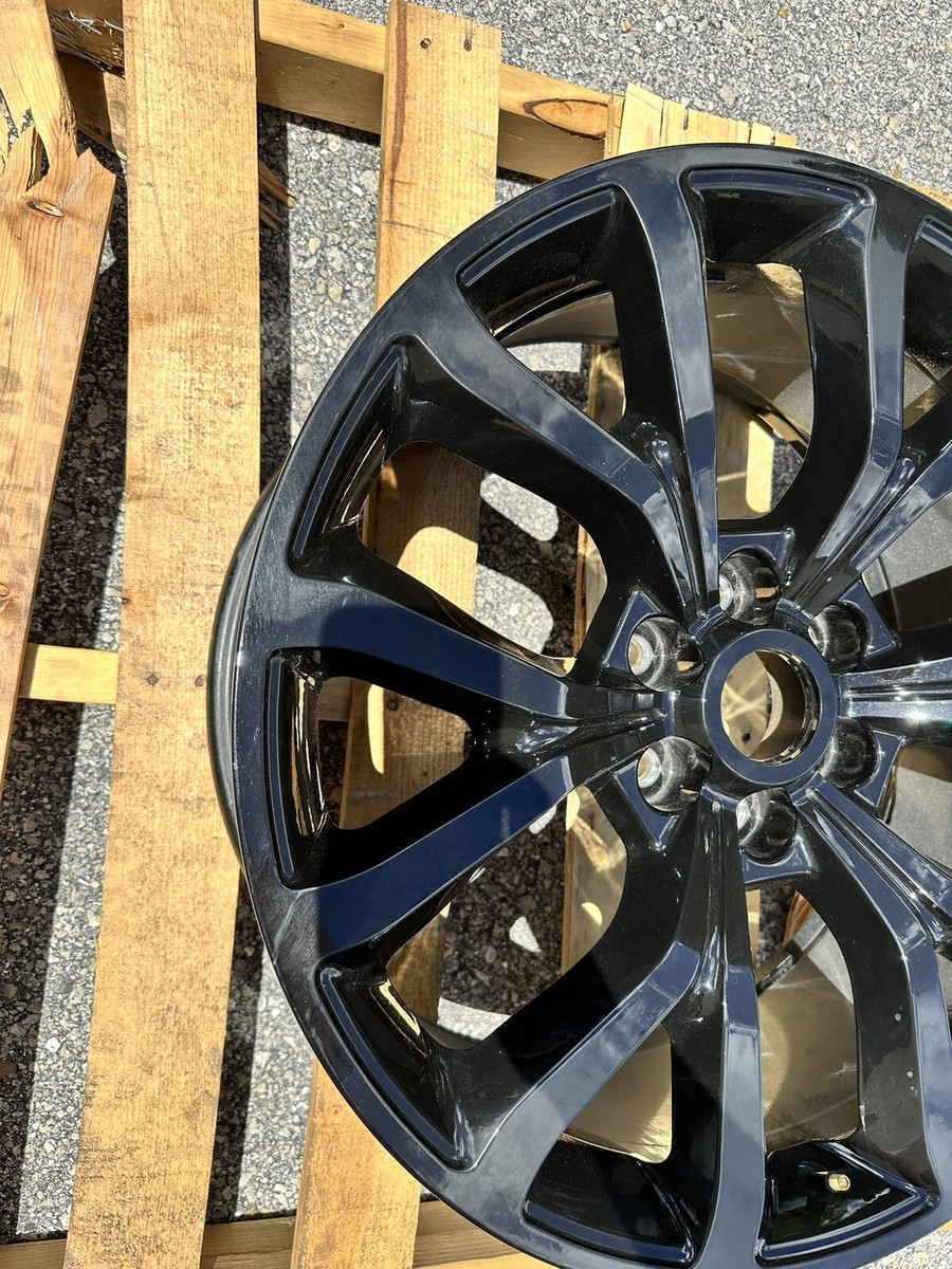 FR 52 - Ford Expedition Platinum Replica Wheel 22x9.5 6x135 ET44