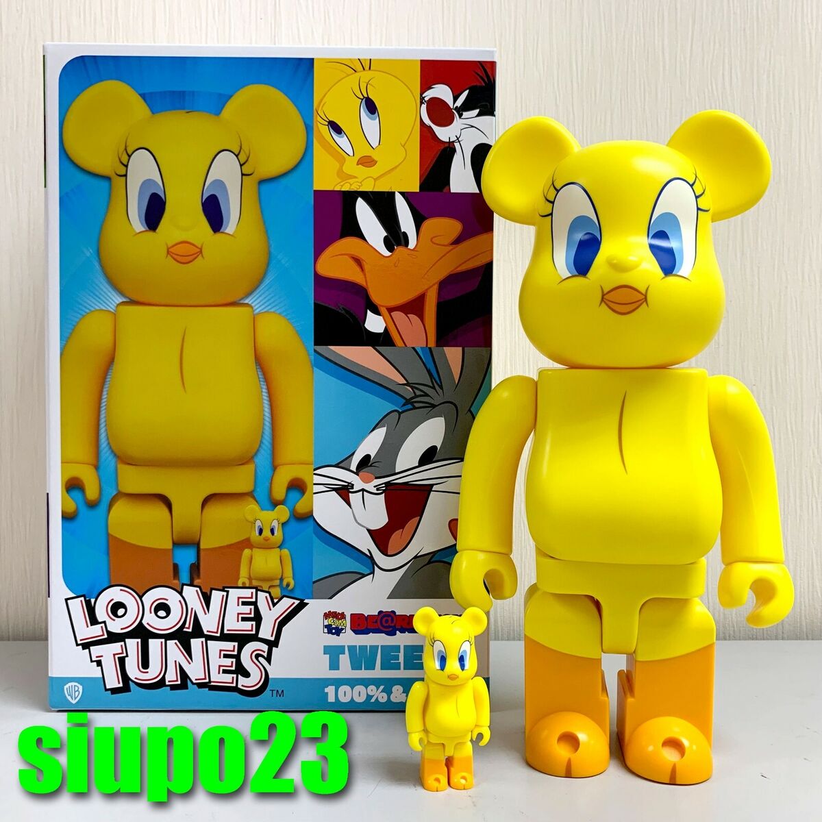 Medicom 400% + 100% Bearbrick ~ Warner Bros Be@rbrick Looney Medicom 400% + 100% Bearbrick ~ Warner Bros Be@rbrick Looney